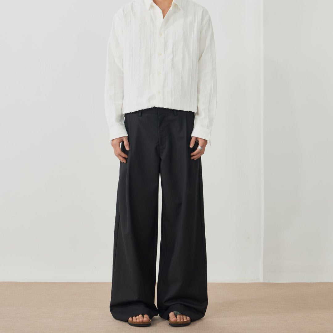 Pleated loose wide-leg trousers