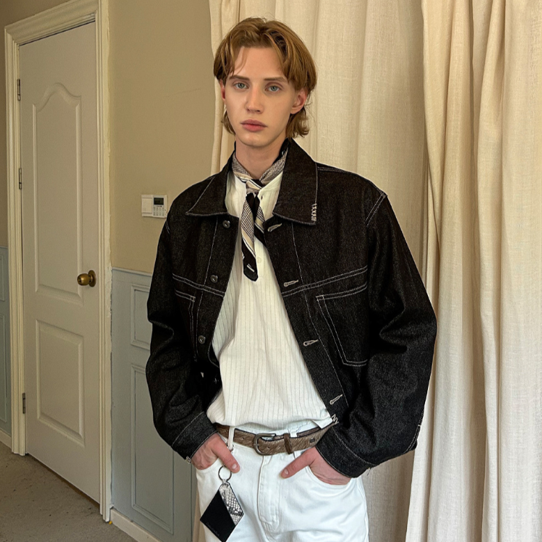 Vintage cropped wide lapel denim jacket