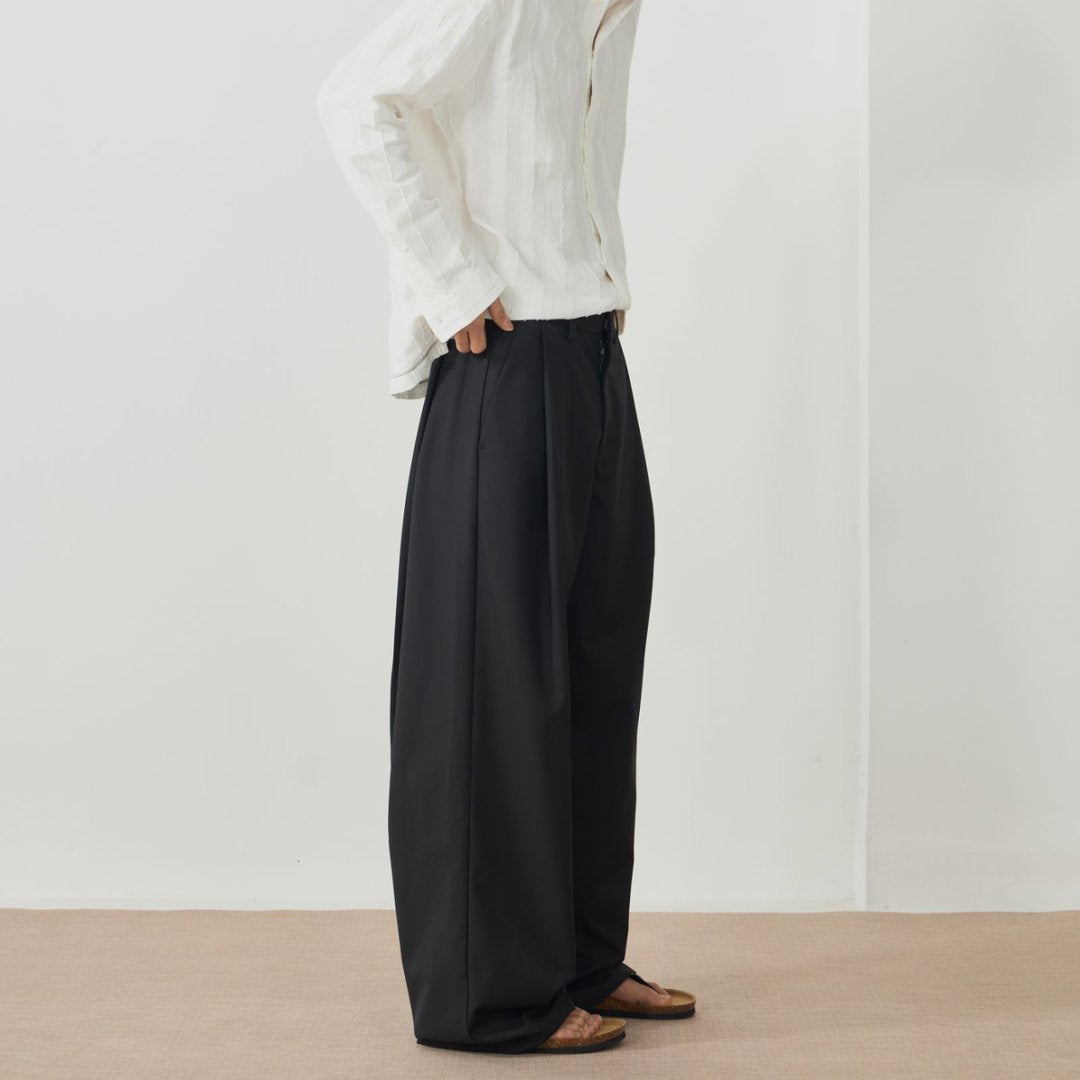 Pleated loose wide-leg trousers